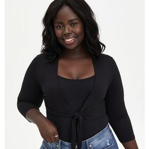 Torrid crop long sleeve NWT $20